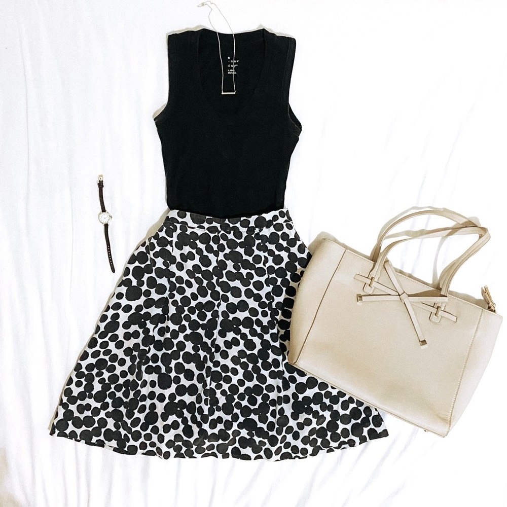 Banana Republic Women's Black and Cream Polka Dot Lined Skirt 100% Silk Size 0